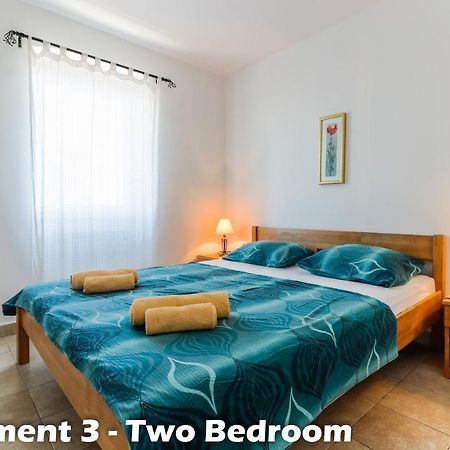 Art Apartments Vrsar Eksteriør bilde