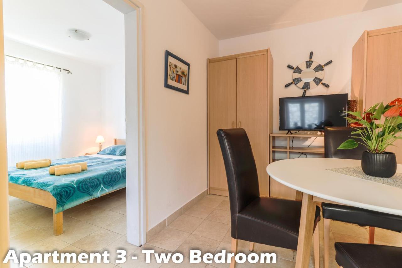 Art Apartments Vrsar Eksteriør bilde