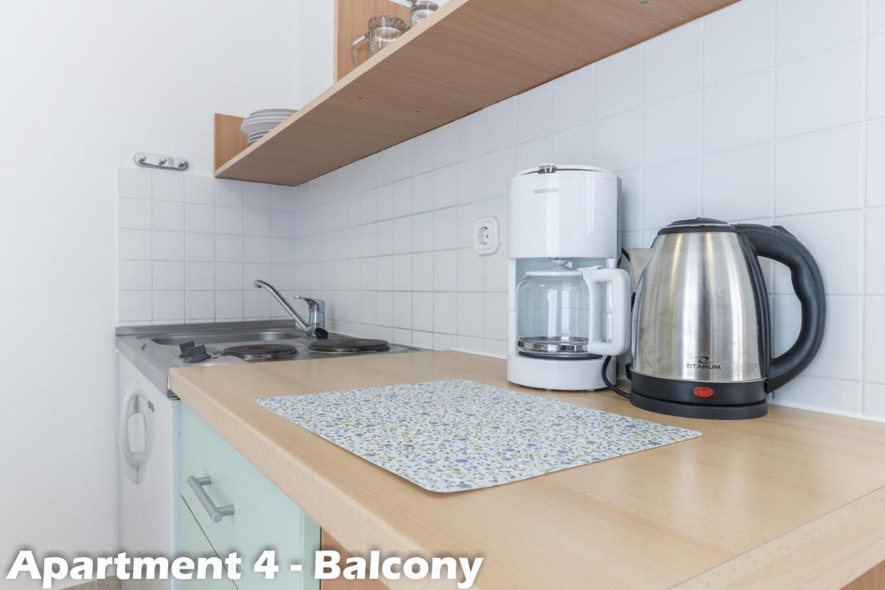 Art Apartments Vrsar Eksteriør bilde