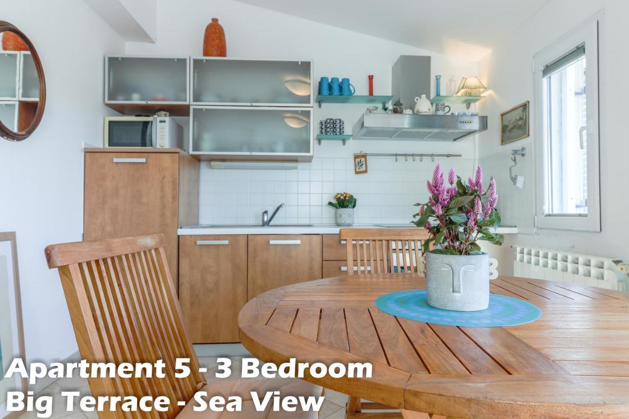 Art Apartments Vrsar Eksteriør bilde