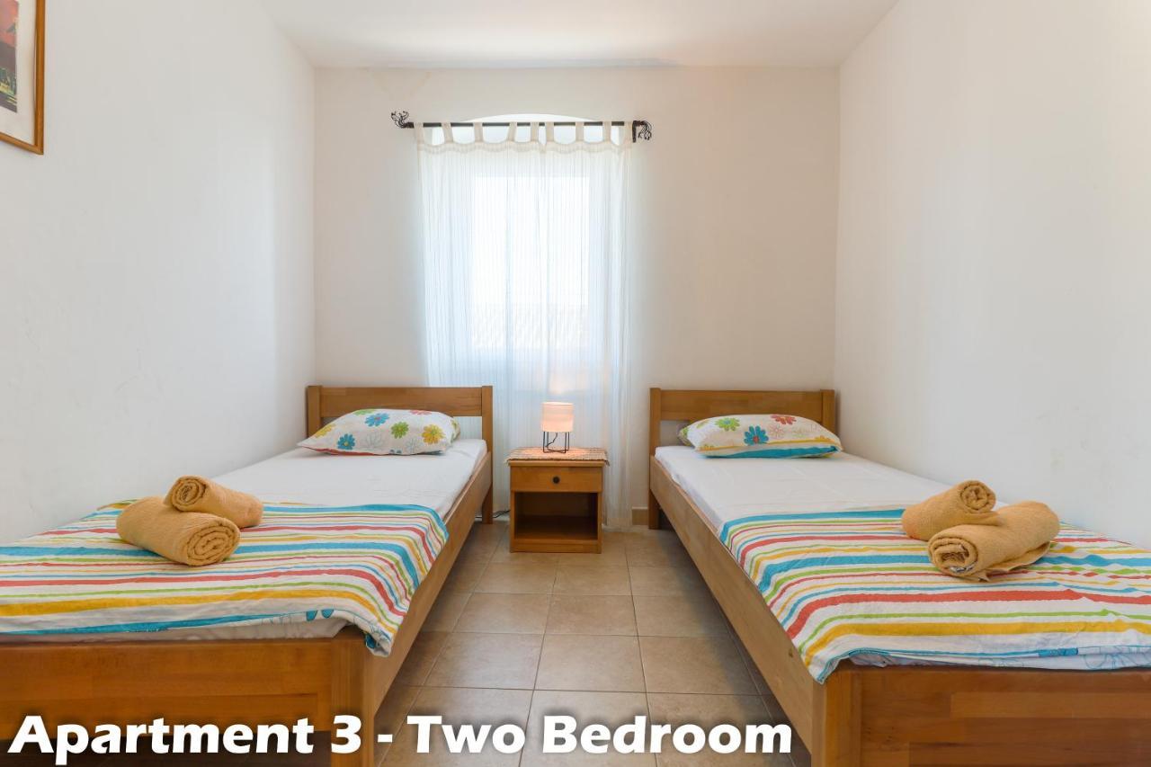 Art Apartments Vrsar Eksteriør bilde