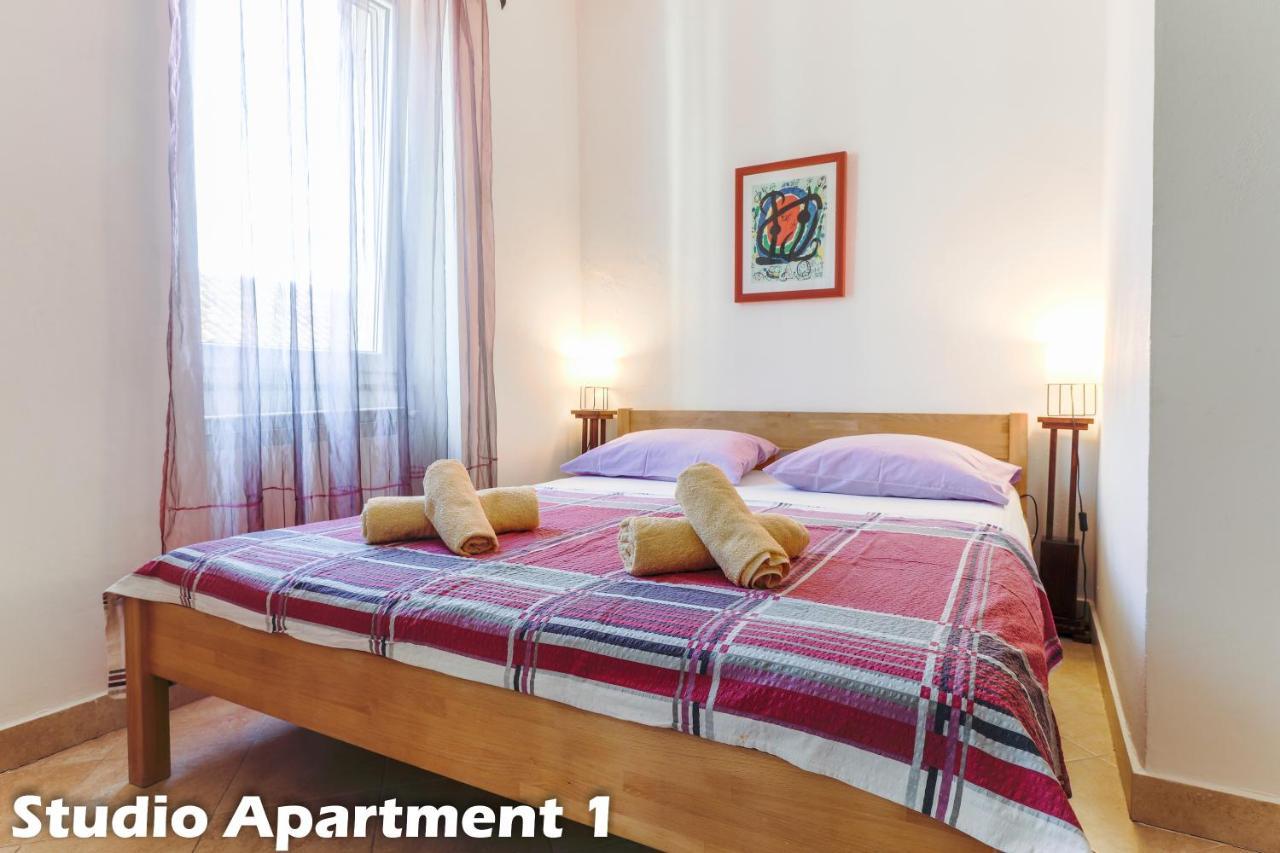 Art Apartments Vrsar Eksteriør bilde